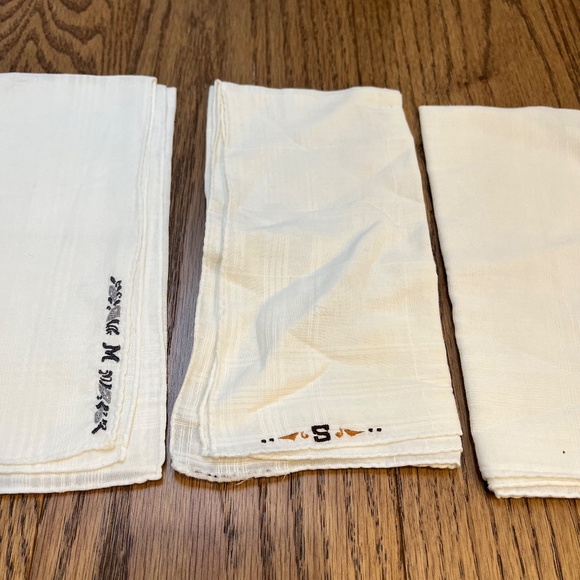 Bundle of Vintage Hankies (Monogrammed) - Picture 8 of 8